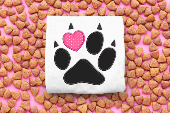 Cat Paw with Heart: A Sweet Stitch for Meaningful Gifts